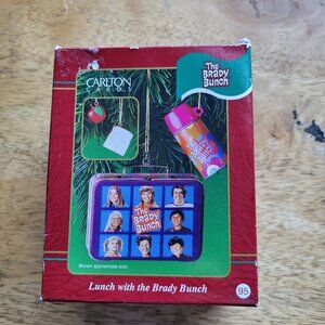 Vintage 2001 Carlton Cards LUNCH WITH THE BRADY BUNCH Xmas Ornament #95 "BIN E"